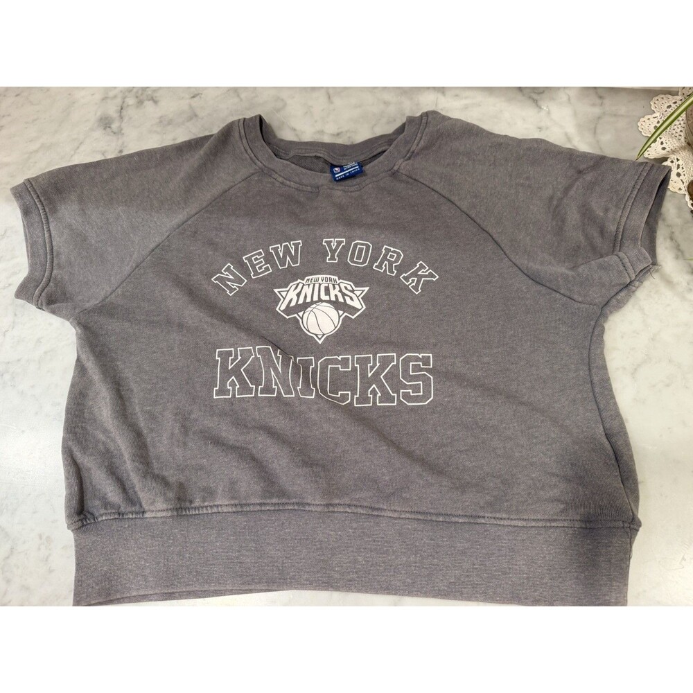Ultra GAME New York Knicks NBA Gray Crewneck Sweatshirt Size S EUC